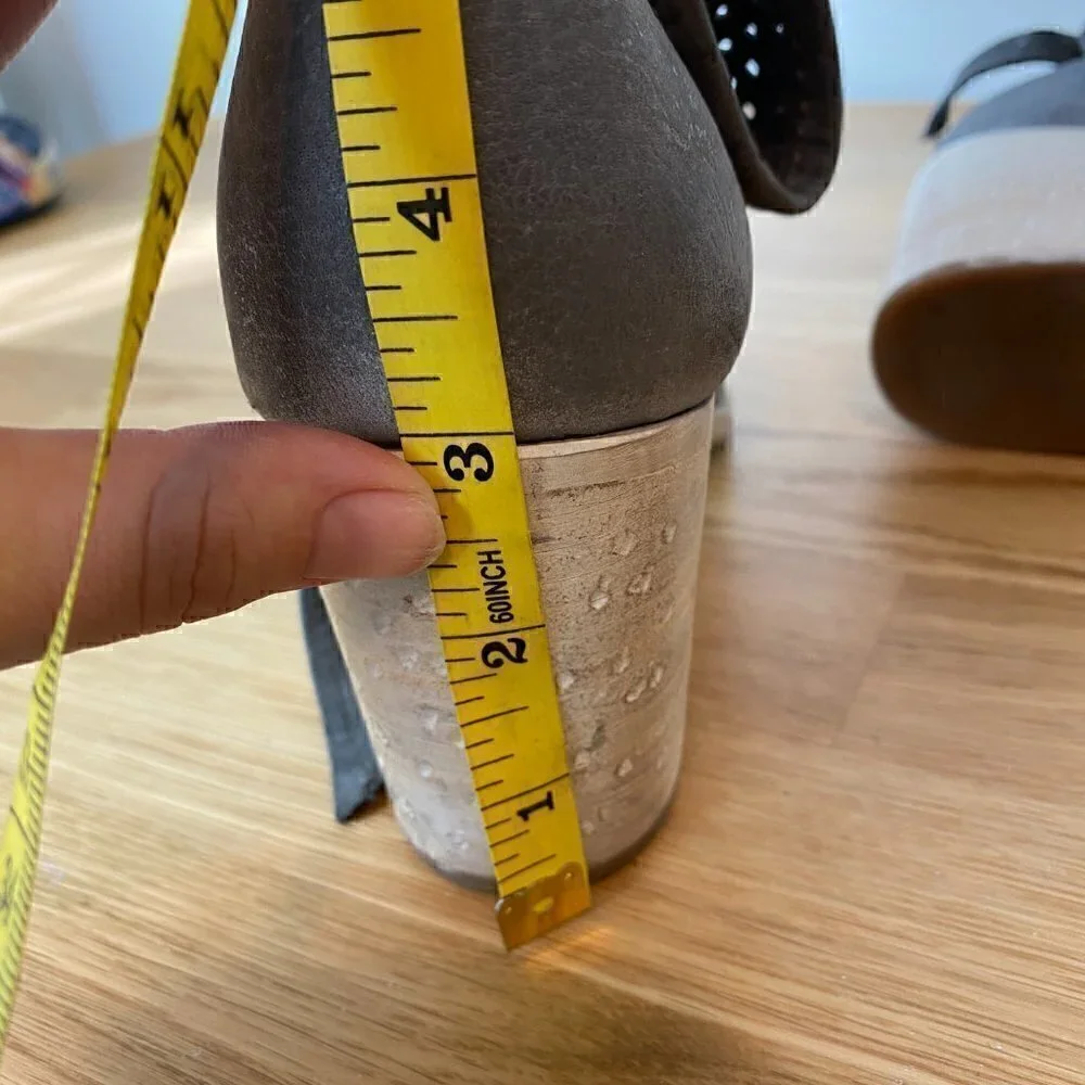 Dolce Vita Kenyon Smoke Grey Perforated Nubuck Bootie Size 9/9.5 - Picture 11 of 11